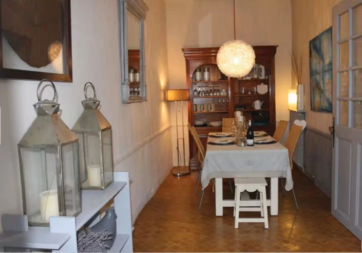 Image No.6-5 Bed House for sale