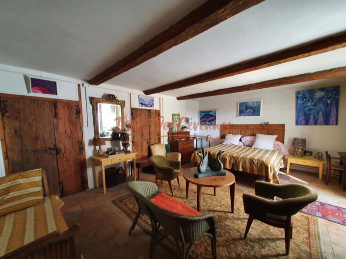 Image No.11-3 Bed House for sale