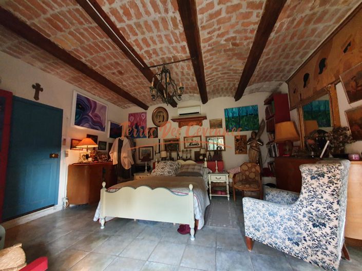 Image No.6-3 Bed House for sale