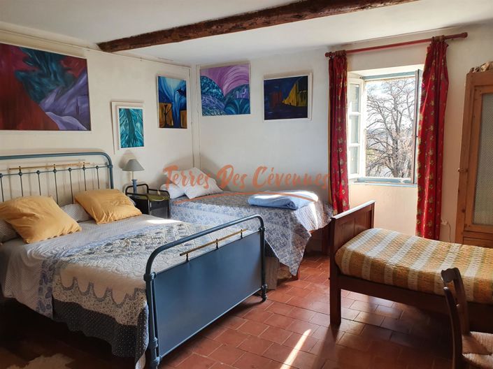 Image No.8-3 Bed House for sale