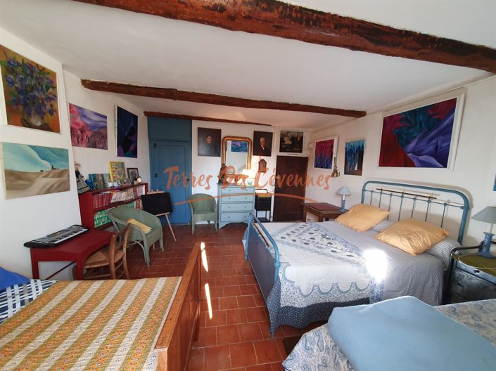 Image No.9-3 Bed House for sale