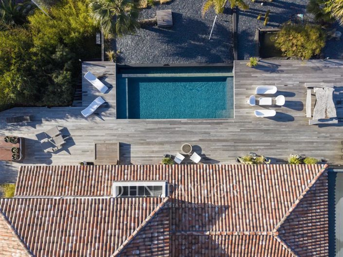 Image No.3-4 Bed House for sale
