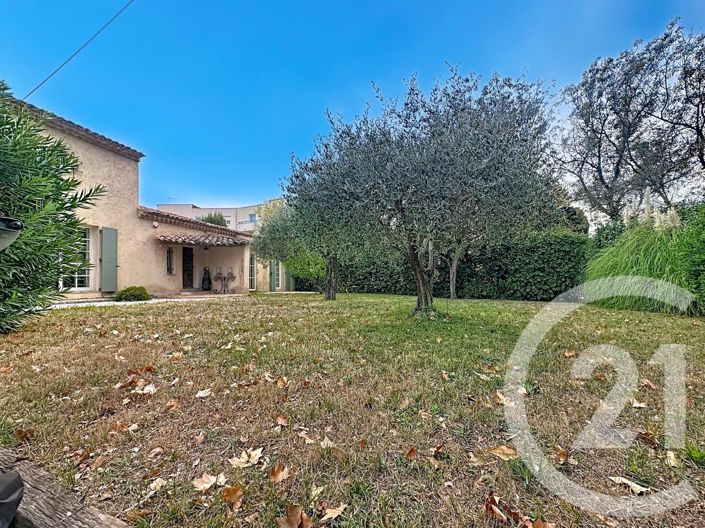 Image No.13-2 Bed House for sale