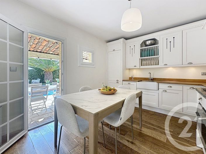 Image No.6-2 Bed House for sale