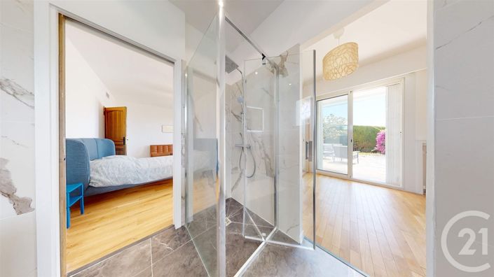 Image No.10-6 Bed House for sale