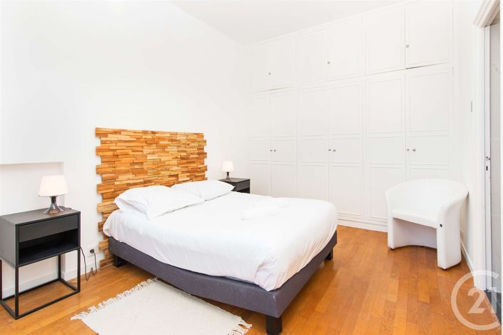 Image No.18-6 Bed House for sale