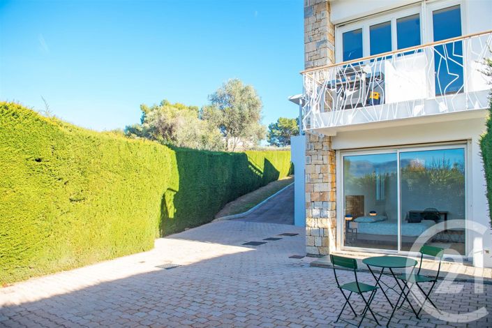 Image No.20-6 Bed House for sale