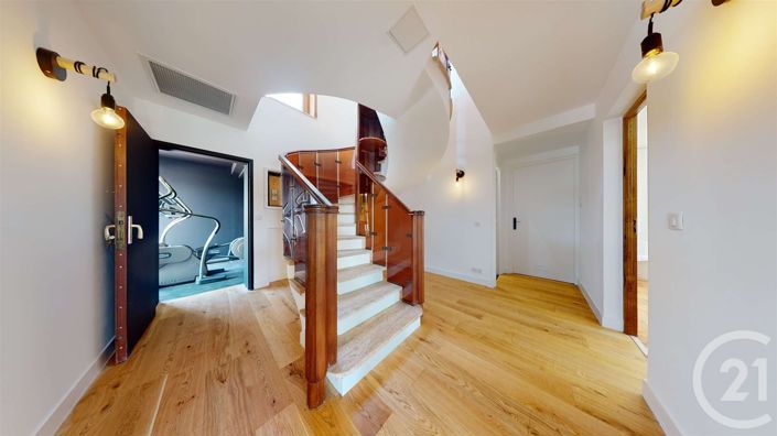 Image No.25-6 Bed House for sale