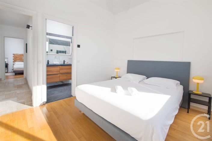 Image No.26-6 Bed House for sale