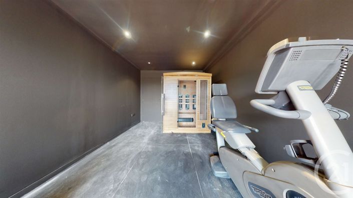 Image No.37-6 Bed House for sale