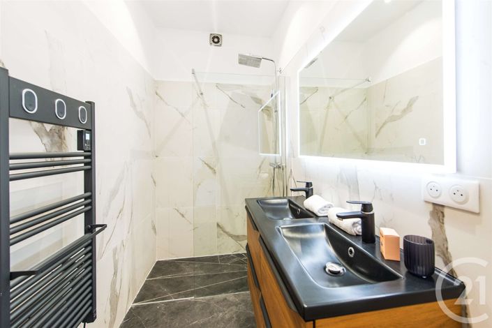 Image No.40-6 Bed House for sale