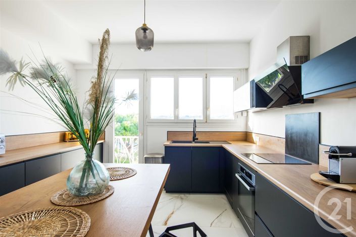 Image No.45-6 Bed House for sale