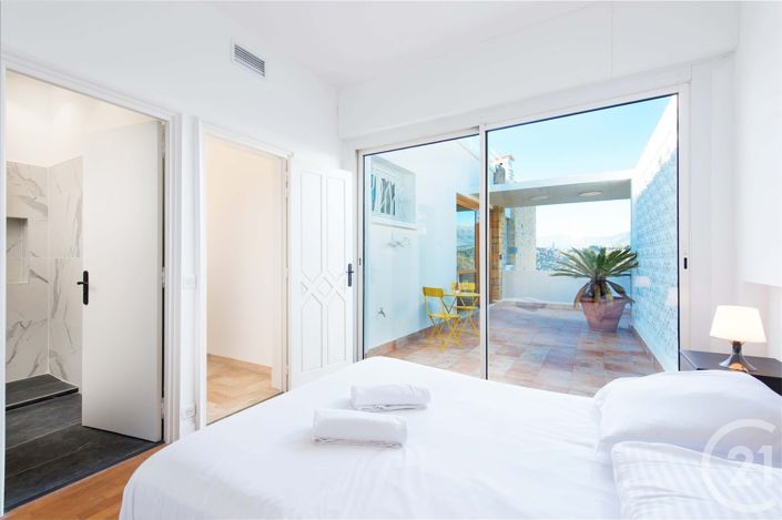 Image No.6-6 Bed House for sale
