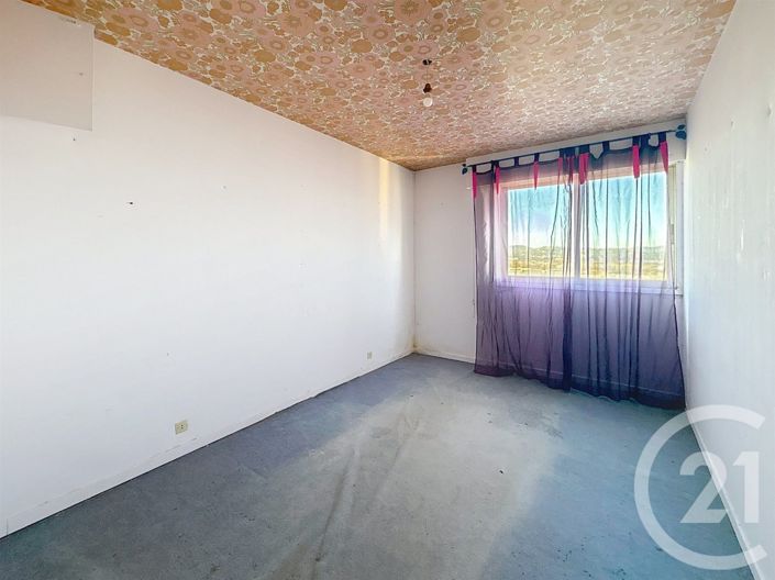 Image No.11-3 Bed Apartment for sale