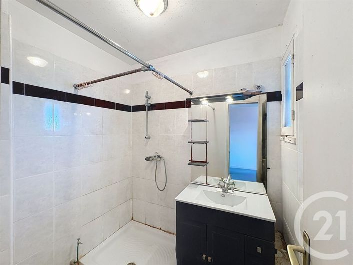 Image No.17-3 Bed Apartment for sale