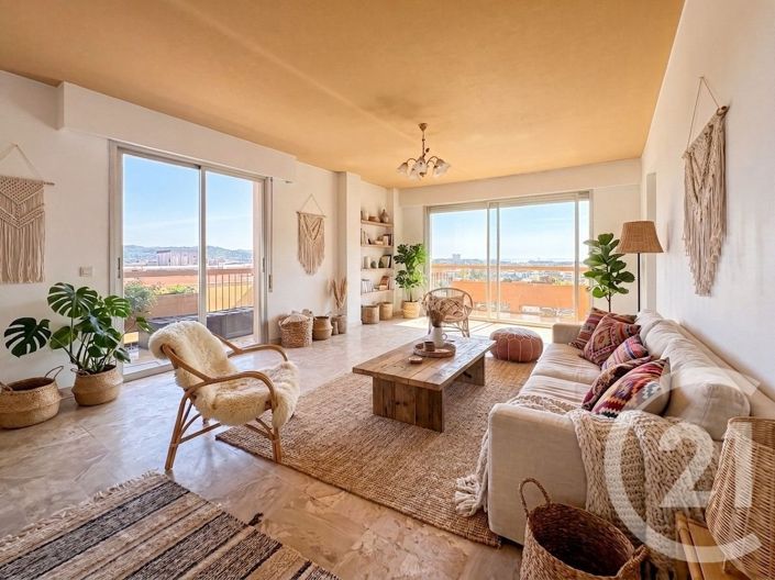 Image No.6-3 Bed Apartment for sale