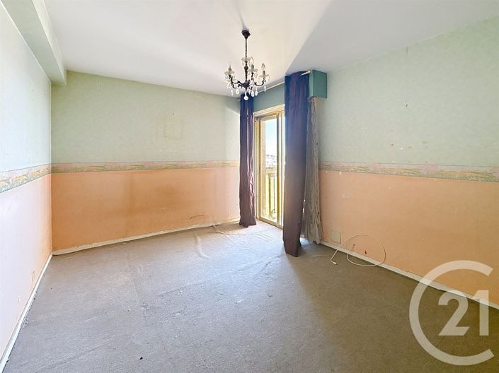 Image No.9-3 Bed Apartment for sale