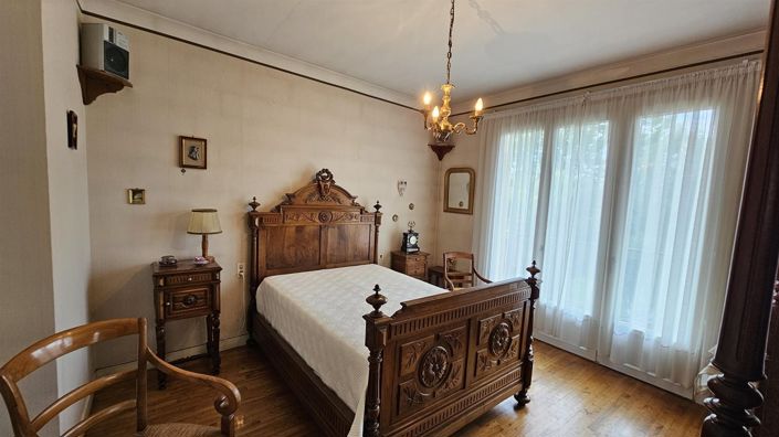 Image No.11-5 Bed House for sale