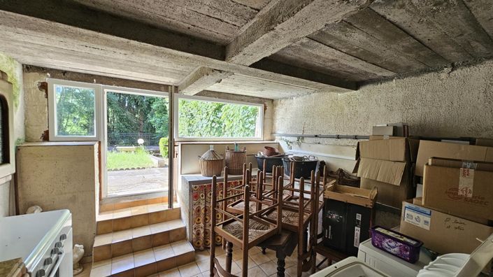 Image No.8-5 Bed House for sale