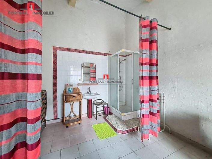 Image No.8-5 Bed House for sale