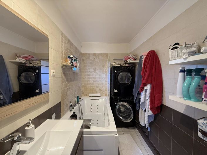 Image No.11-4 Bed House for sale