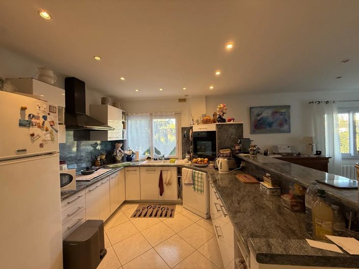Image No.7-4 Bed House for sale
