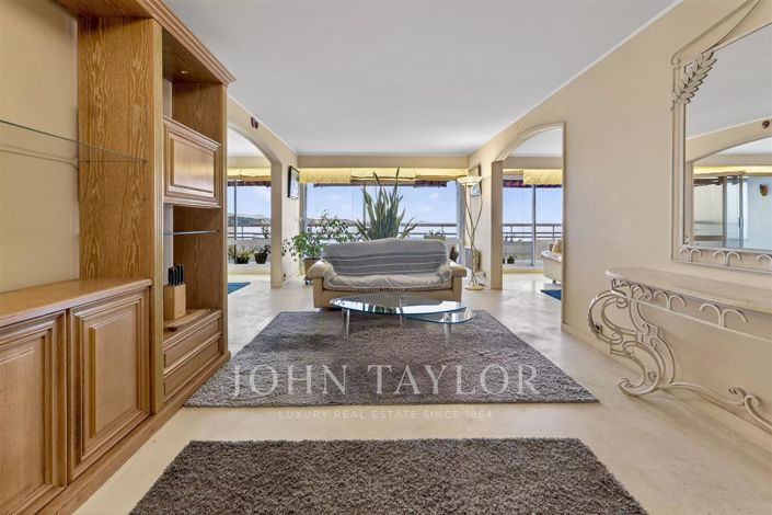Image No.7-3 Bed Apartment for sale