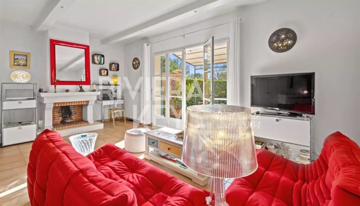 Image No.3-3 Bed House for sale