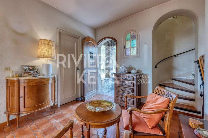 Image No.11-5 Bed House for sale