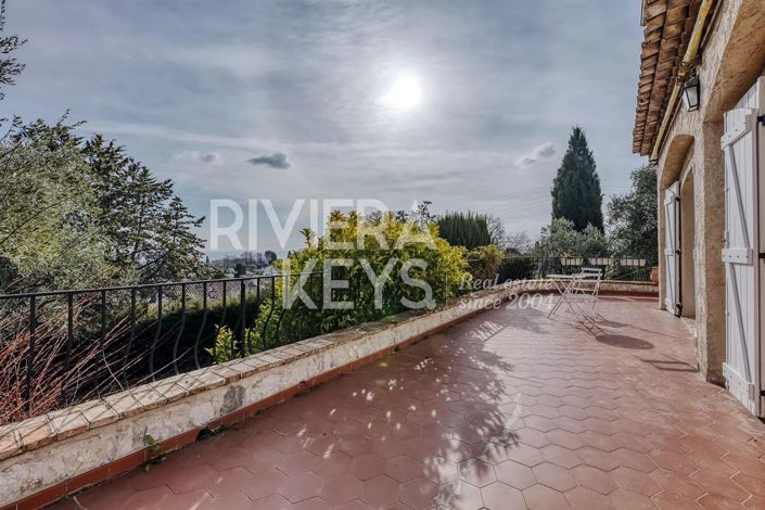 Image No.17-5 Bed House for sale