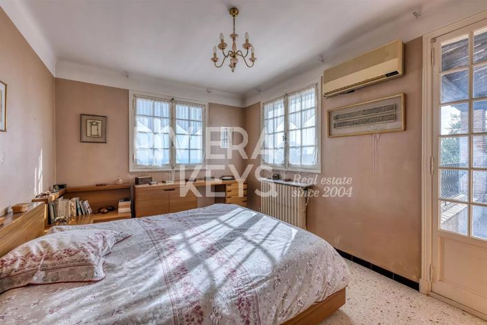 Image No.27-5 Bed House for sale