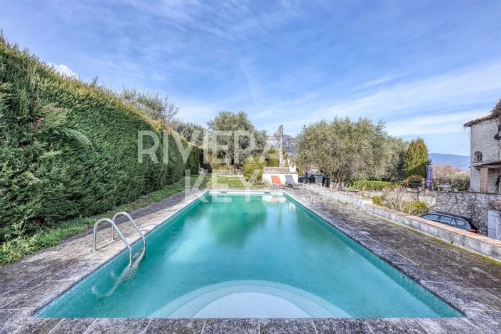 Image No.6-5 Bed House for sale