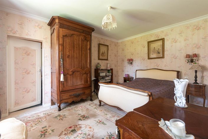 Image No.19-4 Bed House for sale