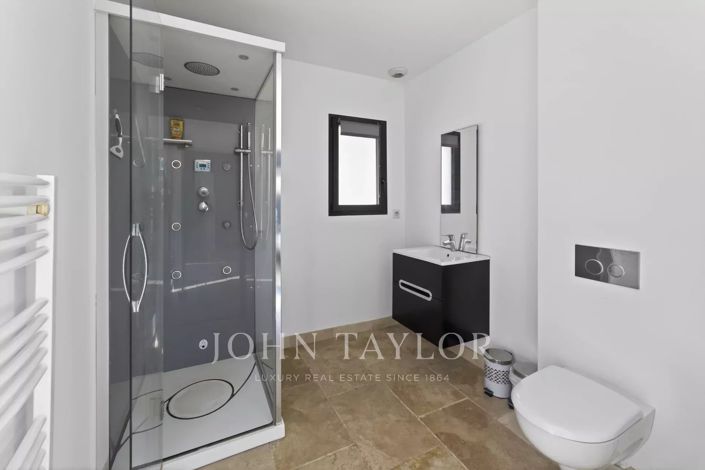 Image No.11-4 Bed House for sale