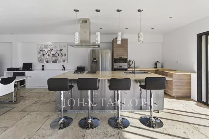 Image No.5-4 Bed House for sale