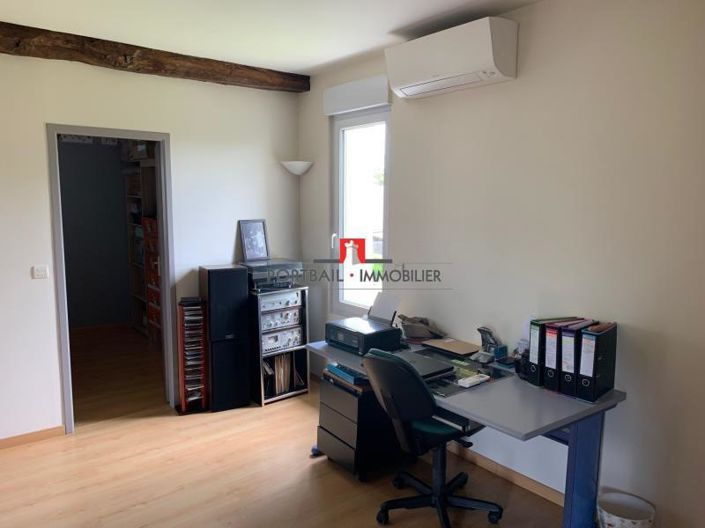 Image No.10-3 Bed House for sale