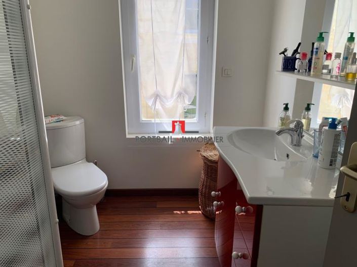 Image No.11-3 Bed House for sale