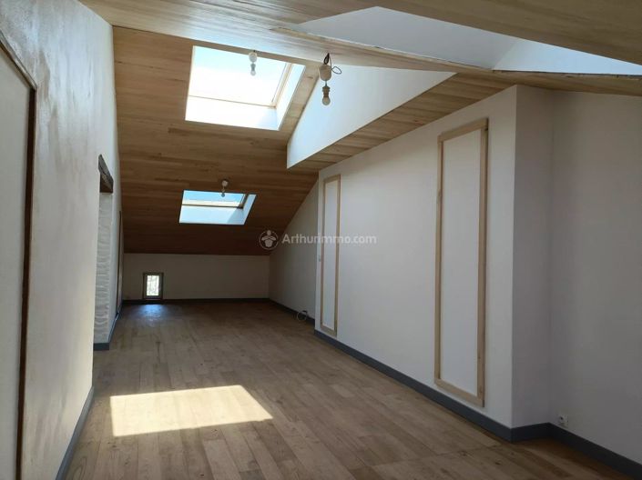 Image No.16-6 Bed House for sale