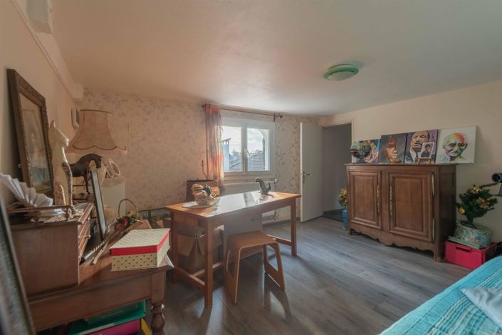 Image No.10-5 Bed House for sale