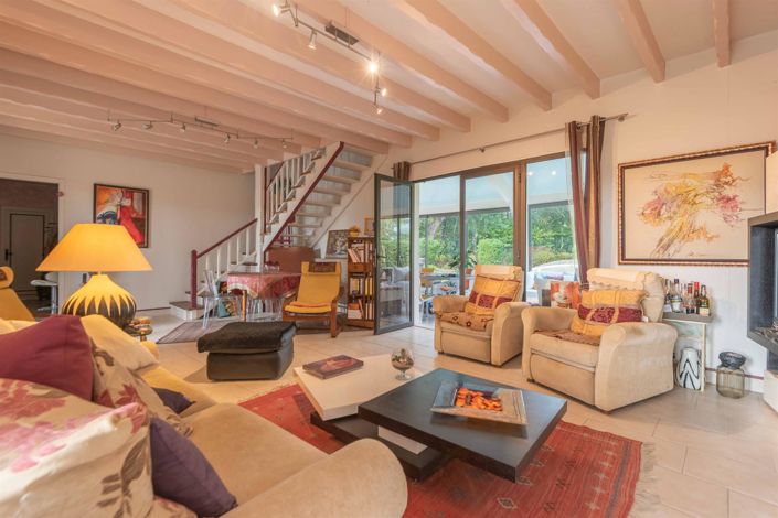 Image No.5-5 Bed House for sale