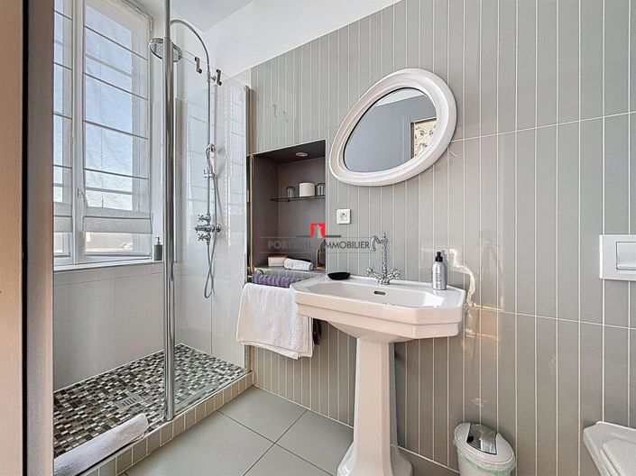 Image No.6-3 Bed Property for sale