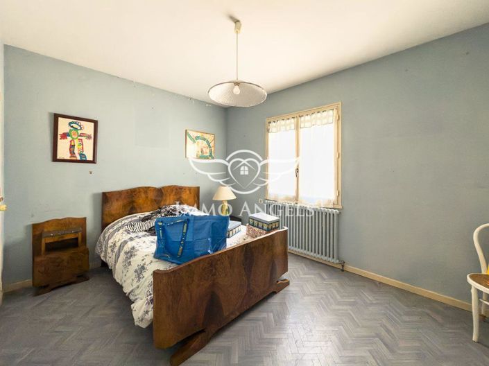 Image No.9-3 Bed House for sale