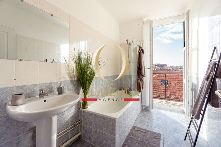 Image No.17-4 Bed Apartment for sale
