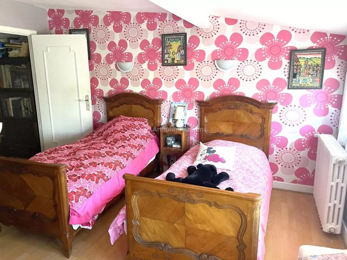 Image No.8-4 Bed House for sale