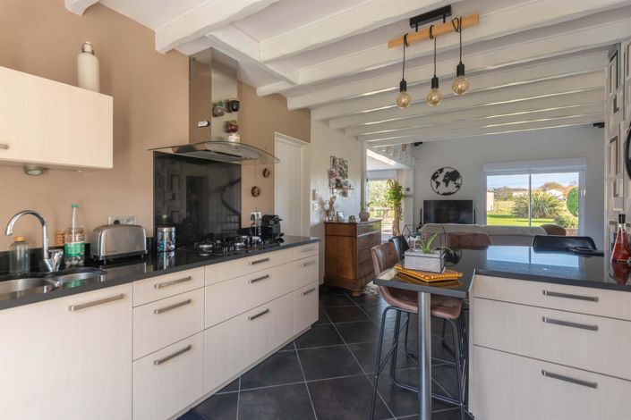 Image No.5-5 Bed House for sale