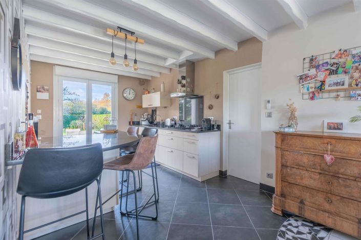 Image No.6-5 Bed House for sale