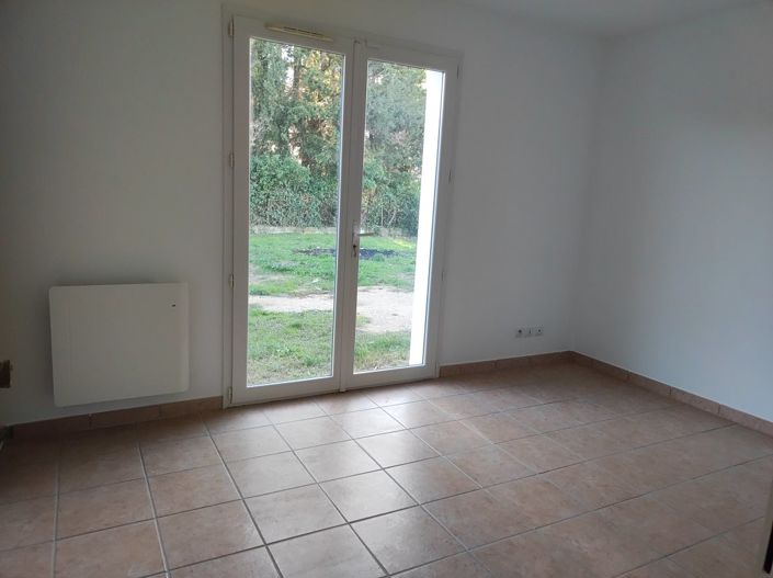 Image No.11-3 Bed House for sale