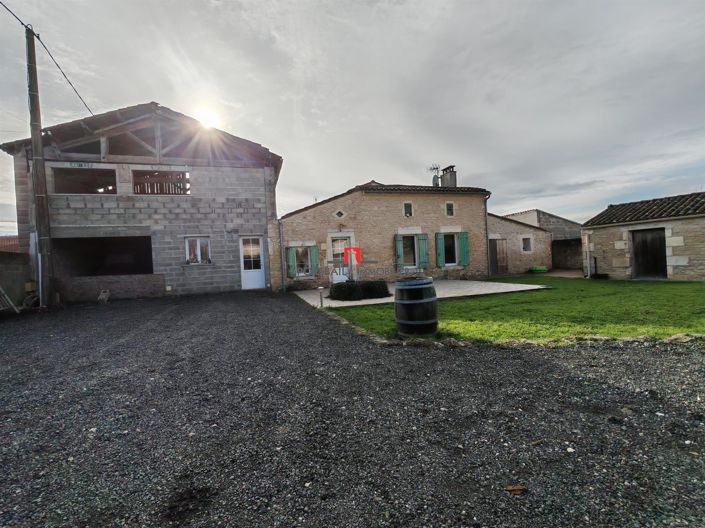 Image No.14-6 Bed House for sale
