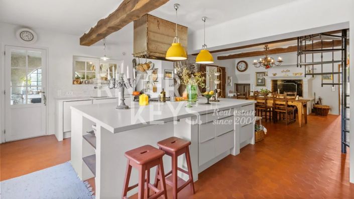 Image No.3-12 Bed House for sale