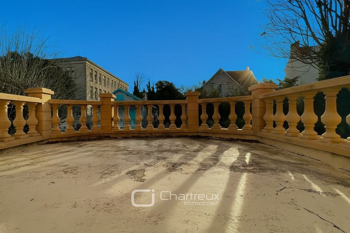 Image No.3-4 Bed House for sale